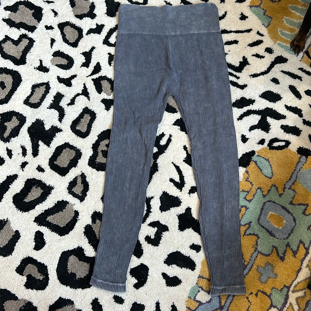 Aura ribbed leggings